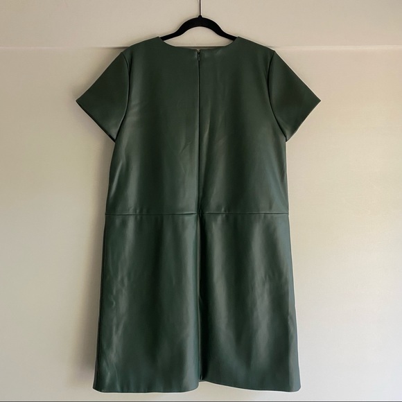 Ann Taylor • Green Faux Leather Shift Dress • 14 - Picture 3 of 10